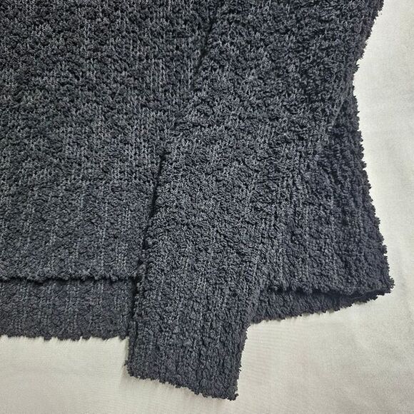 fluffy black knit sweater size Small - Picture 6 of 6